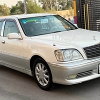 ملكه 2000 • مكينة VVT-i 3000 • رقم بصره