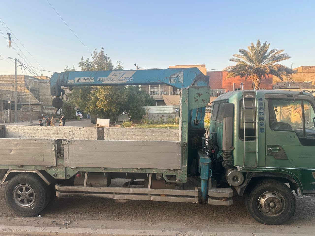 يتوفر لدي هينو طيره ٤ طن كرين ٣٠٠٠ لوحة التسجيل بغداد محرك ٨٠ انگر بلادي موديل 96 باسمي السعر 210 $ رقم الموبايل *********** واتساب
