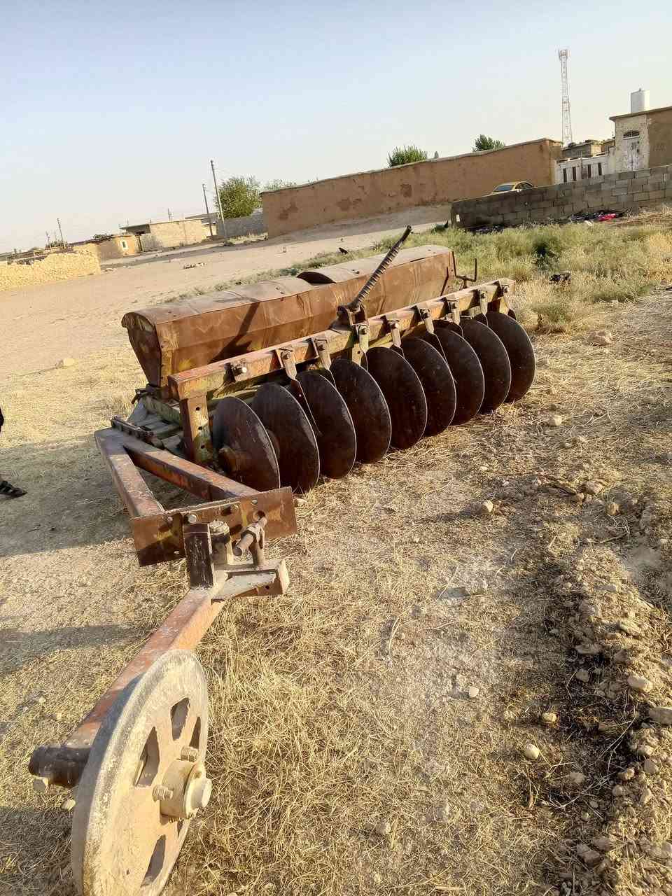 دسك 9 فصال ذنون للبيع التواصل مع صاحب الرقم ***********
