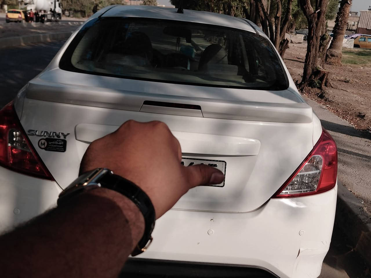 اللهم صل على محمد وال محمد 
 للبيع نيسان سني 2019
🔹 الممشى الكلي: 83,000 كم فقط
🔹 المحرك والكير: مكفولين وعلى وضع الشركة
🔹 براغي المحرك ما مفتوحة وما زالت عليها العلامات الأمنية 
🔹مكفوله من لصبغ 
🔹داش كام ياباني تسجيل ٢٤ ساعه
🔹 السبير: أبدًا ما نازل، وحتى سلفونات الكشنات الأصلية مال الشركة موجودة
🔹 توجد رصعات بسيطة جدًا، مع طخة واحدة تقريبًا بطول 10 سم، وكل التفاصيل واضحة بالصور
🔹 إدامة كاملة لدى طلال نيسان
🔹فيت يم الاصلي الشركه وما مفتوح ابد والتبريد ما يحتاج احجي عليه 
 السعر: 108
 بغداد – الحرية
 ***********
