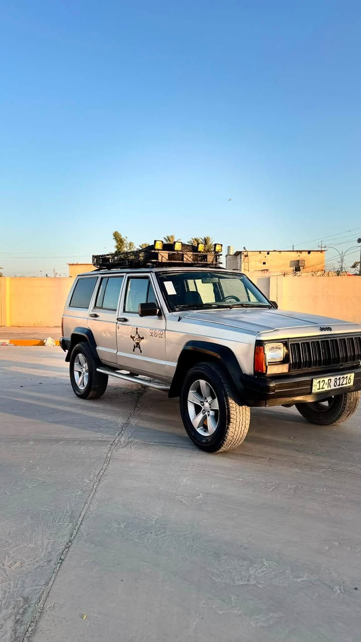 السعر 36$ ويرهم مراوس حسب القناعة
جيب شيروكي 1995 رقم نينوى دولي شرط التحويل 
گير ومحرك VVT 
صدر الخلفي جديد والامامي نص عمر 
كهربائيات كلها شغالة 
مكاني الشرقاط /السوق الجديد 
للاستفسار اتصل :***********////***********
