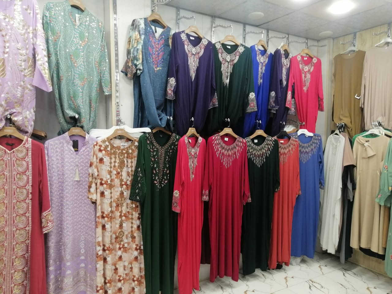 محل تصفيه للبيع ٣٥٠ قطعه او اكثر
سعر القطعه٦ الف
***********
يوجد توصيل بغداد فقط
