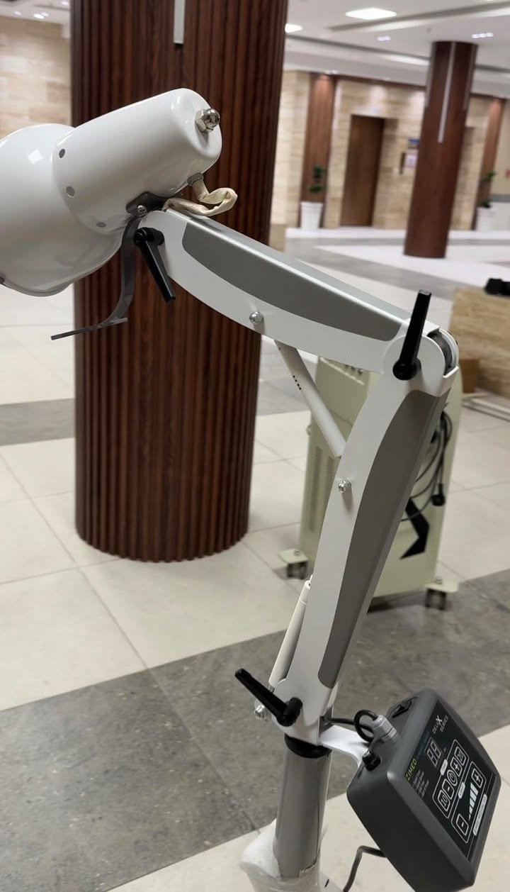 وصل من ارقى اجهزة الأنفراريت بي ضمان سنه تركي

نص مكتوب في الصور:
- ZIMED MEDICAL EQUIPMENT Better Care... For a Healthier Life علاج فعال لأفضل نتيجة متوفر الآن لدى وكلائنا المعتمـدين تحكم بشدة الإضاءة إمكانية ضبط قوة الإضاءة حسب الحاجة وحالة المريض تحكم بالوقت موقت زمنى دقيق لجلسات العلاج أذرع متحركة هيدروليك سهولة في التعديل والتثبيت في أي اتجاه قاعدة حديد متحركة تتحرك بسلاسة وثبات مع عجلات قوية تقييم الأشعة تحت الحمراء تخفيف الألم تحسين الدورة الدموية تسريع الشفاء نتائج ملموسة تحكم بشدة الإضاءة تحكم بالوقت أذرع متحركة هيدروليك قاعدة حديد متحركة جودة عالمية من ZIMED أداء موثوق وخدمة مميزة مناسب المراكز الطبية والعيادات حل مثالي العلاج الطبيعي والتناهيني ZIMED تجهيزات طبية معتمدة *********** تجهيزات طبية WWW.ZIMED.COM تجهيزات الطبية - عن البلعي طبيبة