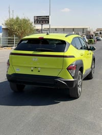 هونداي كونا 2024  الون ليمون مميز محرك 2000 دوش عداد 38000 فول مواصفات...