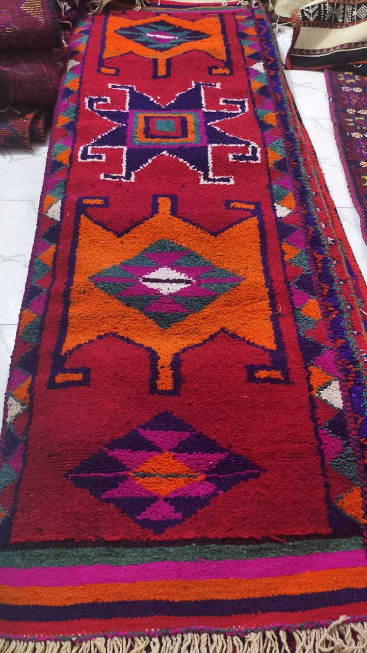 السلام عليكم سجاجيد للبيع نظافه فول للاستفسار هذا الرقم ***********

