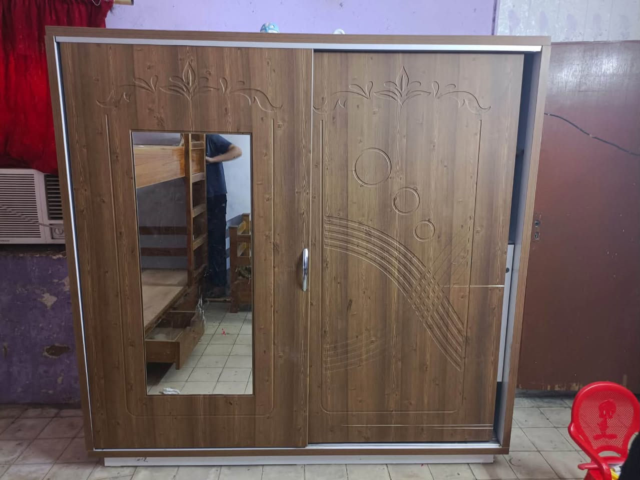 للبيع
جرباية العدد 4 طابقين 

وكنتور 

ومكيف

الاتصال على الرقم ‭***********‬
