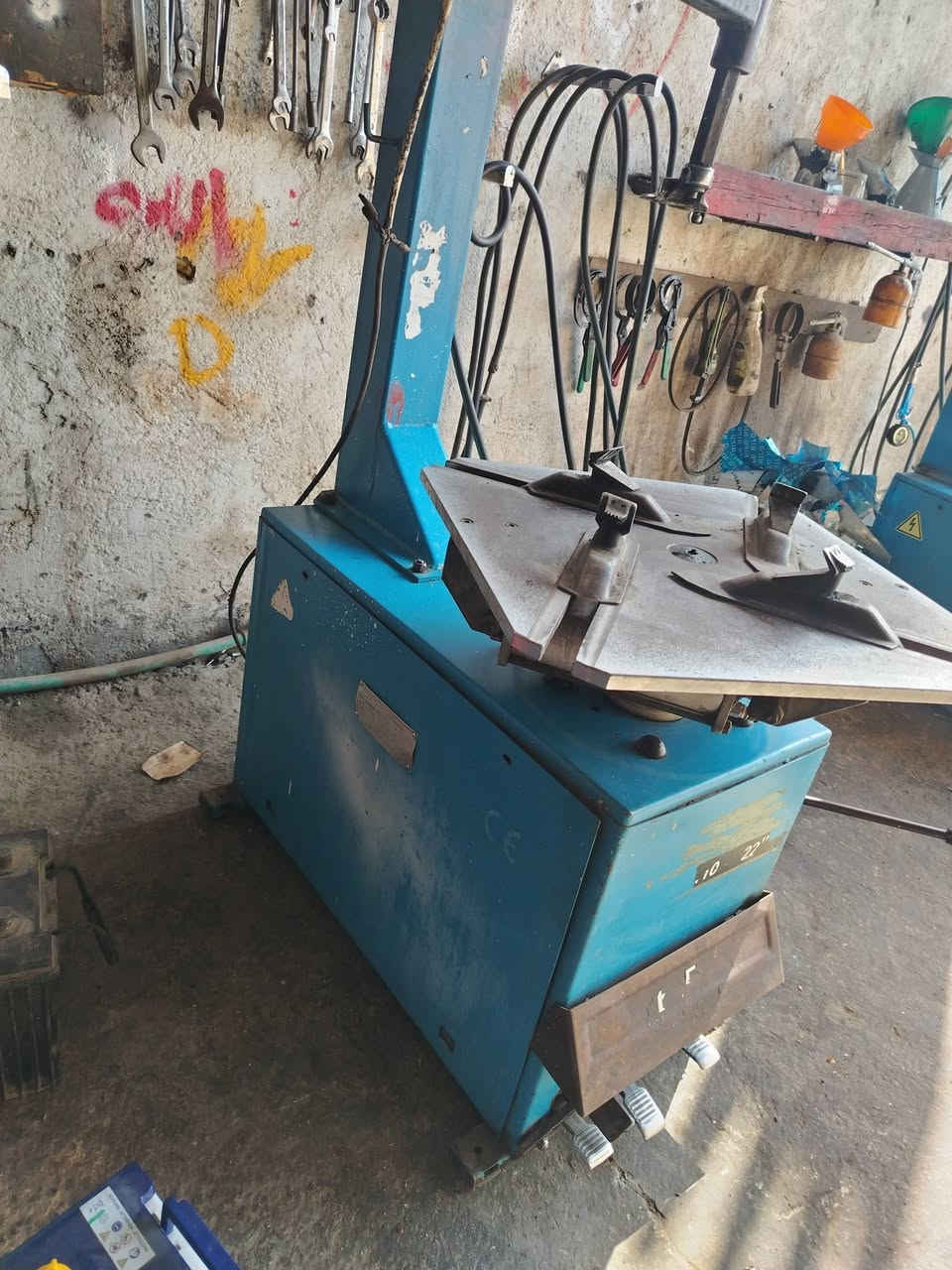 خالعه للبيع جاهزه للعمل المكان نجف عباسيه ***********
