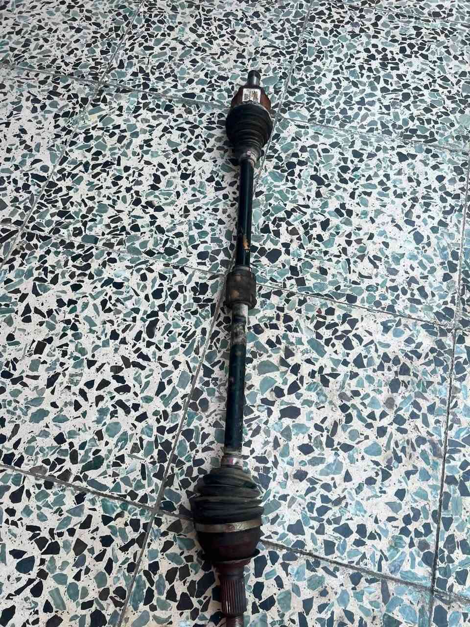 درايم شفت ماليبو الطويل الجه اليمنه مال تفصيخ مال حاويه اني شتريت ثنين بدلت الصغير طلع الثاني مابي شي واريد ابيعه الي يريده اهلاً وسهلاً *********** مكاني سيديه

