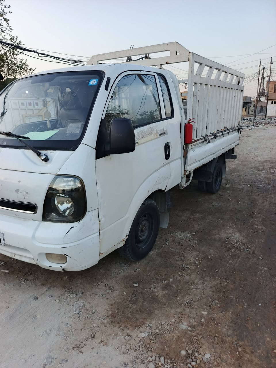 السلام عليكم كيا 2700بنكو 2007 رقم واسط انكليزي محرك وكير وشاصي واكسل مكفولات. تفاصيل السياره بالفيديو مكاني بغداد السعر 73 بها مجال ***********//***********
