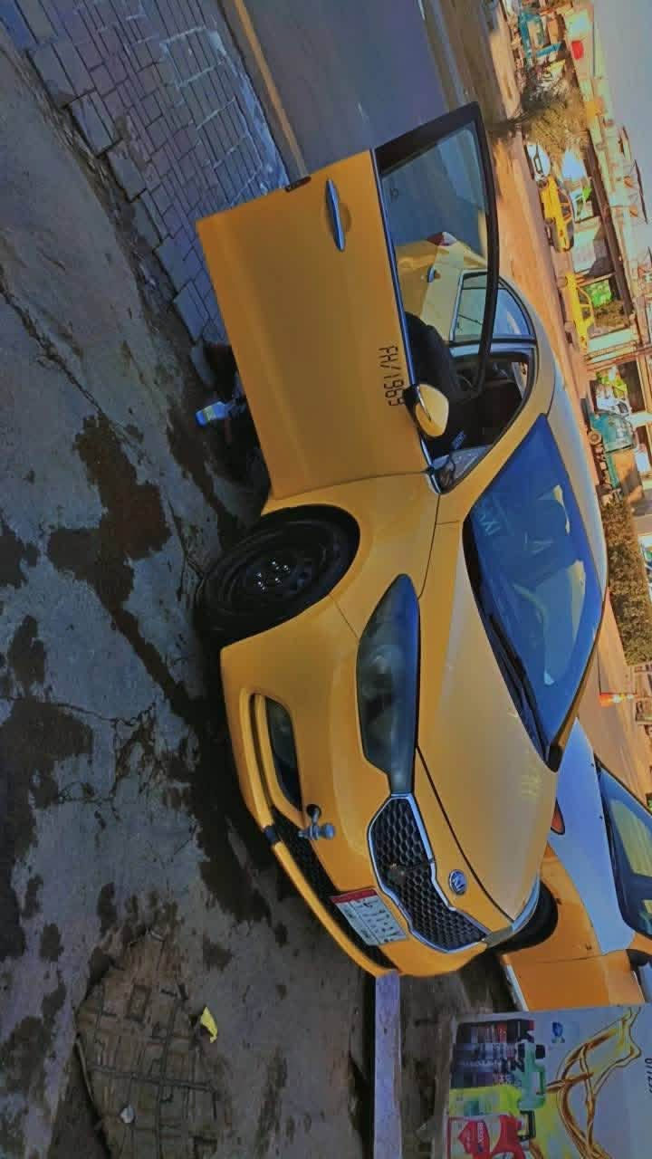 سلام عليكم
سيراتو 13  فول  خليجي
شاشه كار بلي
بصمة 
تحكم ستيرن 
تبريد قطعه 
مكينه GDi١٦٠٠

سيارة بسمي  
بيها جاملغ المامي بارد وبارد كد شبر 
 سياره حلوه وجاهزه 
السعر 100 وبيها مجال بسيط العنوان  بغداد /الشعب 
***********
