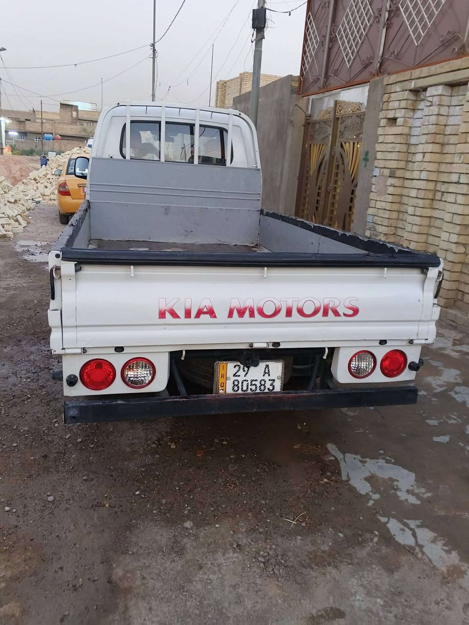 كيه حمل 2700 موديل 2019 رقم واسط انكليزي مكفوله بس مكينه مجفته جديد السعر 115 سياره بسمي العنوان مدينه الصدر 
رقم الهاتف ***********
