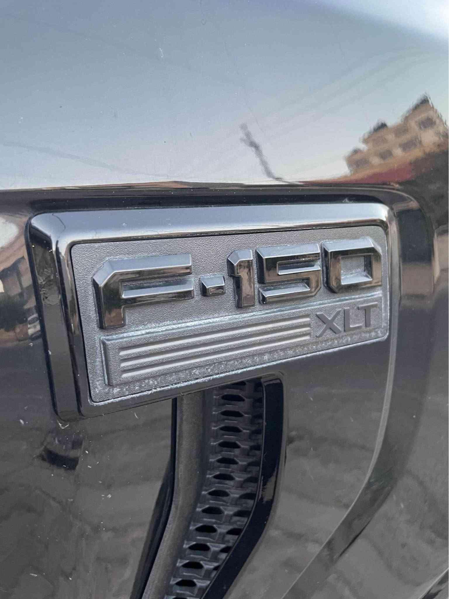 Ford F150 2023  xlt 
کوردی / 526#
مواسفات xlt  
مەکینە/ v6 3.5 کەپس 
ڕەقەم و سنوی نوێ 2031
ڕۆیشتن / 102.000 km  
لای سایەقی بۆیاغە لەگەڵ هەندێک لە سەقفی 
ئێڕباگ شان 
نرخی / $22500
ناونیشان/ هەولێر 
واتساپ /

***********
***********
***********
عڕبی/ 
فــــــورد F150
مواسفات / xlt
محرك/ v6 3.5 کبس 
ڕقم سنوی جدید ۲۰۳۱ 
ماشی / ١٠٢   الف كم 
صفحة سایق و نص قمارة سبغ 
ایرباك بردة طاك 

سعر / ۲۲٥ $
عنوان اربیل 
واتس اب /
***********
***********
*********** أربيل, العراق

