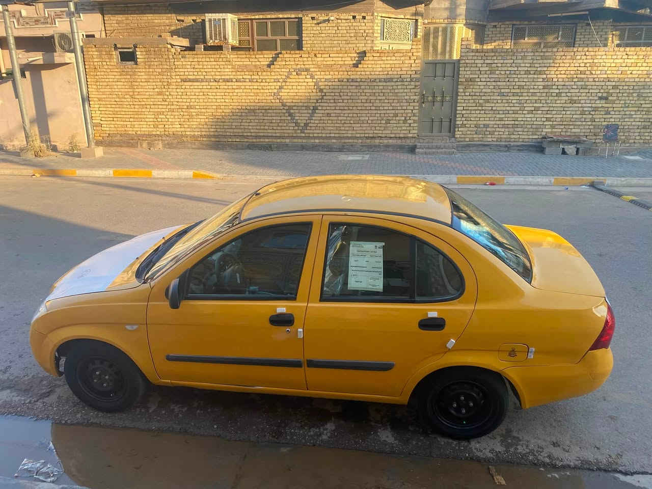 سلام عليكم طيبه موديل 2016مصفره هيئه وغرامه تحويل ثاني يوم تبريد شغال حداديه جديده باتري جديد زوج تايرات سياره مصروف عليه هواي شاشه سعر ٣٧وبيه مجال ‭***********‬وتساب فقط
