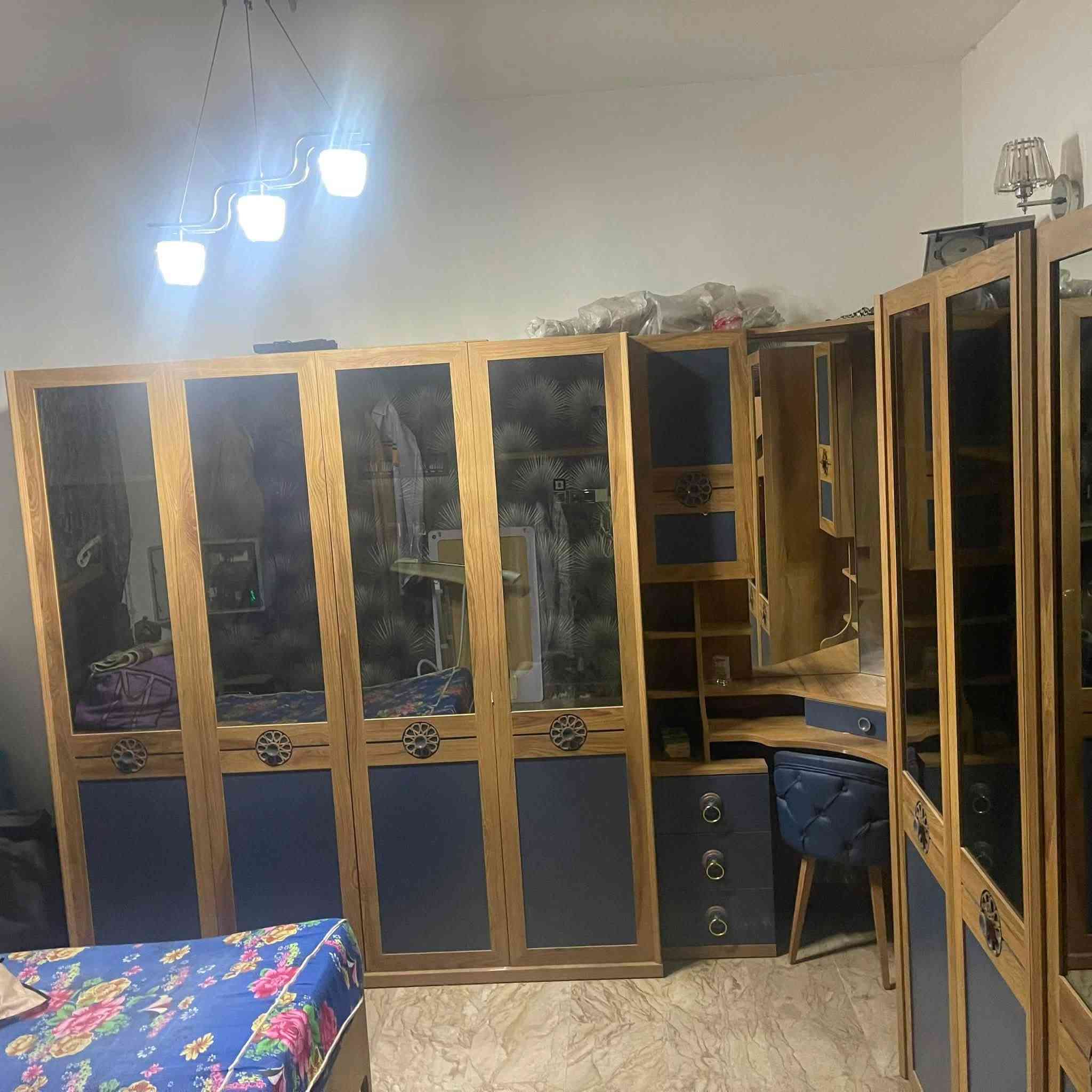 للبيع غرفه نوم شخط مابيها منصوبه سبع ايام وسافرت للبيع دزاين ايطالي دبل كنتور ميز تواليت زاويه للاتصال ***********
