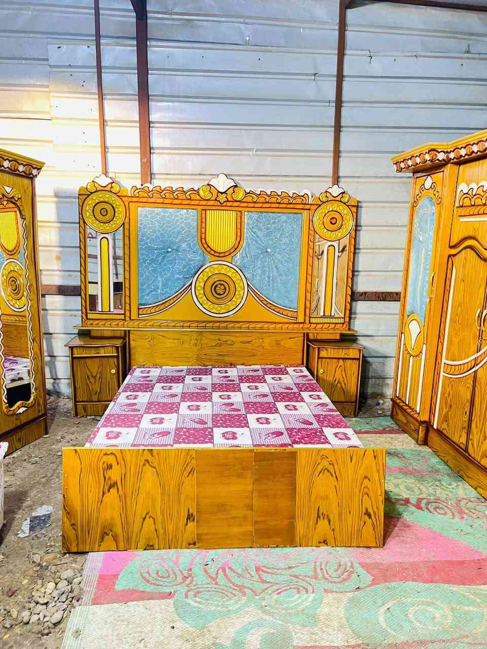 غرفه اخشاب للبيع ست ابواب ملحق نضيف أخت الجديده استعمال كلش قليل السعر 650 الاتصال على الرقم *********** بغداد متواجد واتساب وعندي توصيل بكروه
