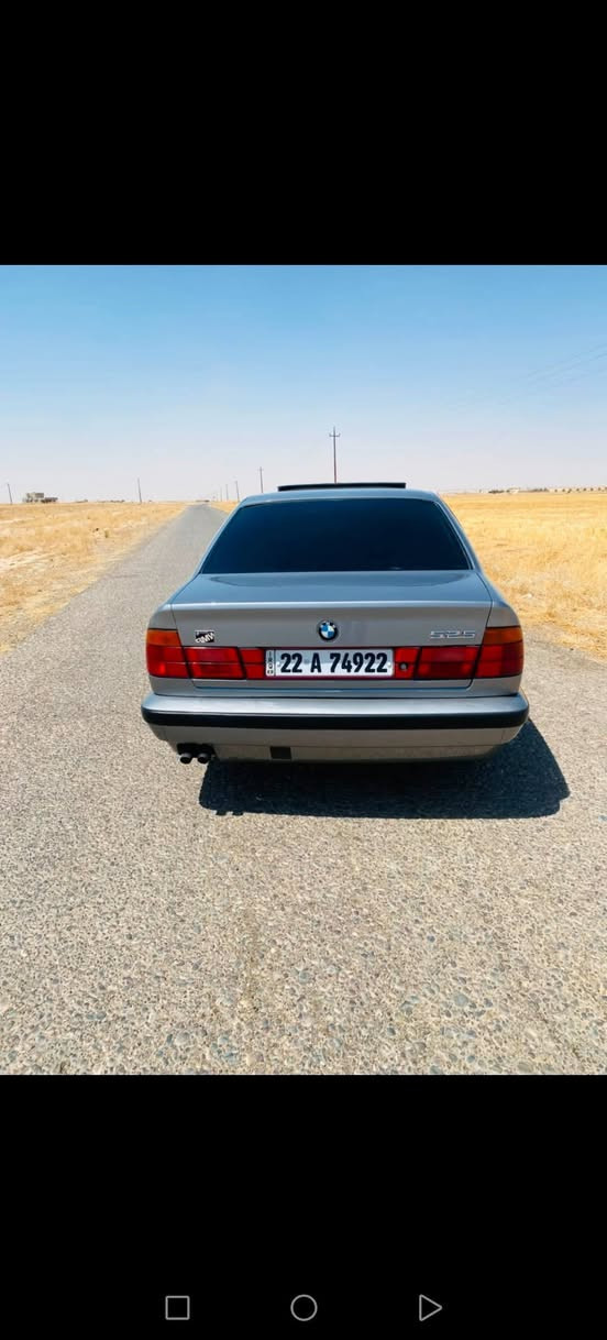 السلام عليكم للبيع فقط BMWحجم525 اصل موديل93اصل محرك كبس فانوس كير اوتو تبريد قطعتين ثلج ويا سويج سلايت طكتين منضومة زنون تخم تاير صدر جديد خلفي امامي سنويه بسمي جديده مع هزه جديده سياره جاهزه وكفاله عامه من الدعاميه لدعاميه السعر 78وبيها مجال هاتف*********** مكان السياره مفرق الشرقاط ملاحضه بيع فقط بدون مراوس
