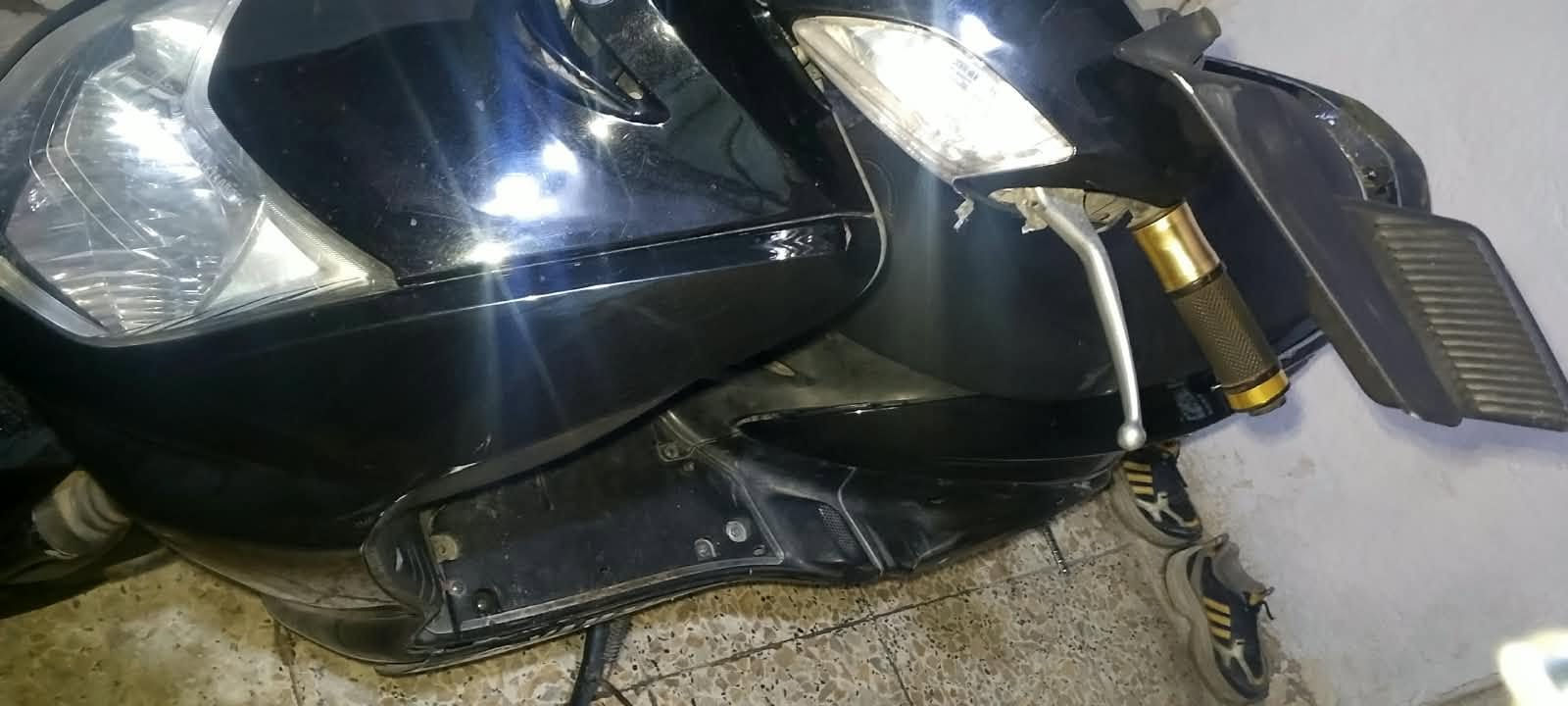 دراجه سكنس نثيه 140 للبيع كهربائيات كلها شغاله سعر 400 مكان الحريه مكينه مفتوحه مبل ولفات دراجه شلعه معدل تاخ\ من باب البيت رقم ***********
