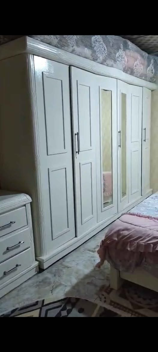غرفة خليجي خشاب قوي 
مصبوغة سعرها 500 وبي مجال
للاستفسار *********** كربلاء, العراق
