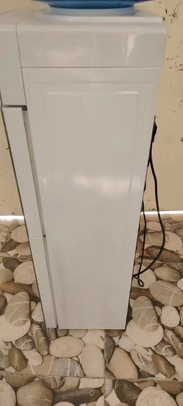براد ماء جوسونك نظيف وشغال شرط كله للبيع بارد ثلج وتدفئة ايضاا ..
السعر خاص او واتس اب ***********
