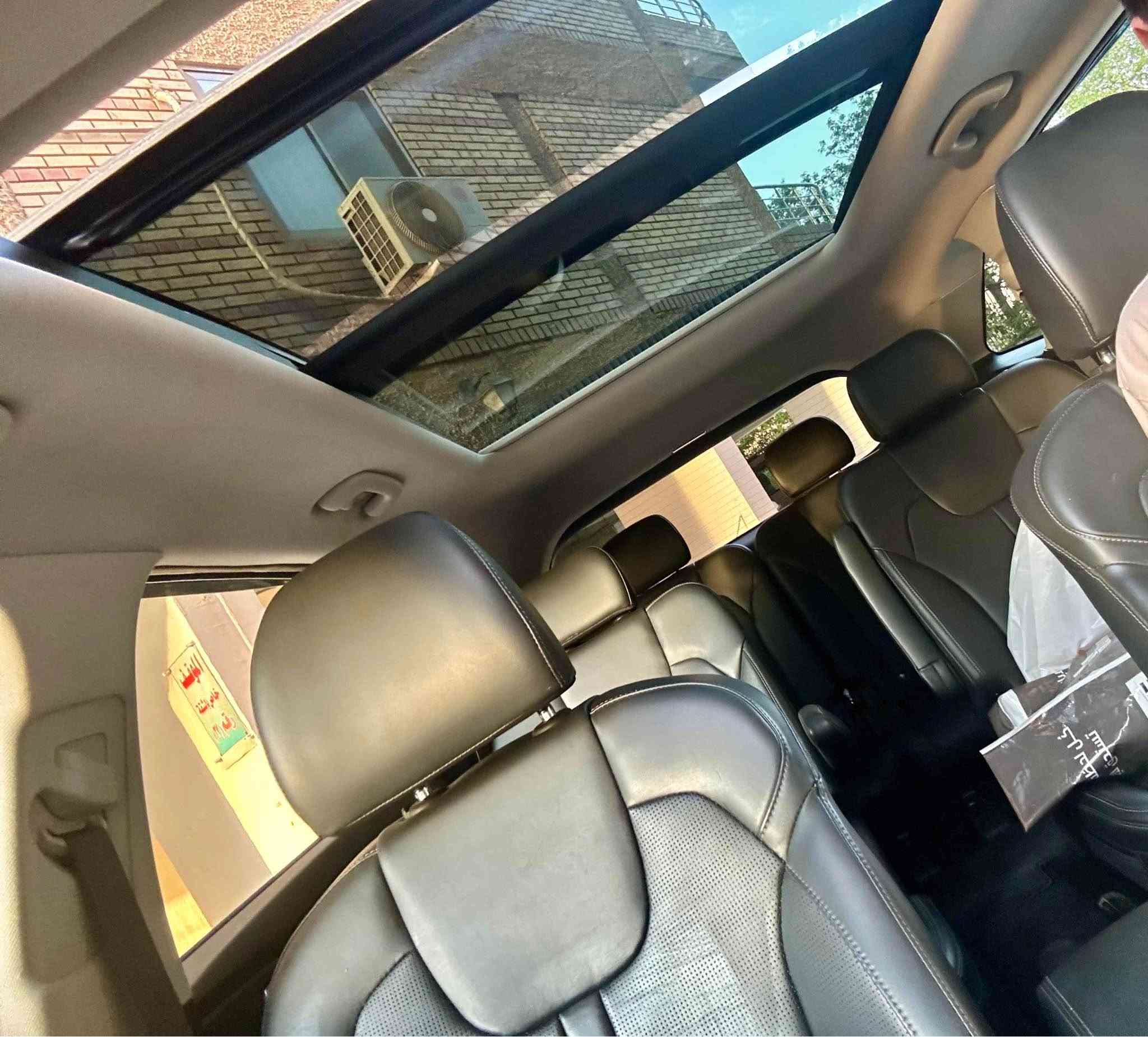 السلام عليكم مستعجل ع بيع بسعر مناسب 
سورنتو 2024 X lien فول الفول ميحتاج اذكر المواصفات 
حادثها موضح بالصور بدون دواخل قطعتين صبغ وقطعتين تبديل اصلي ماشية 12 الف فقط 
السعر 258 وبي مجال للاستفسار *********** 
مكاني بغداد قرب مستشفى الشرق الاوسط حي العدل بغداد, العراق

