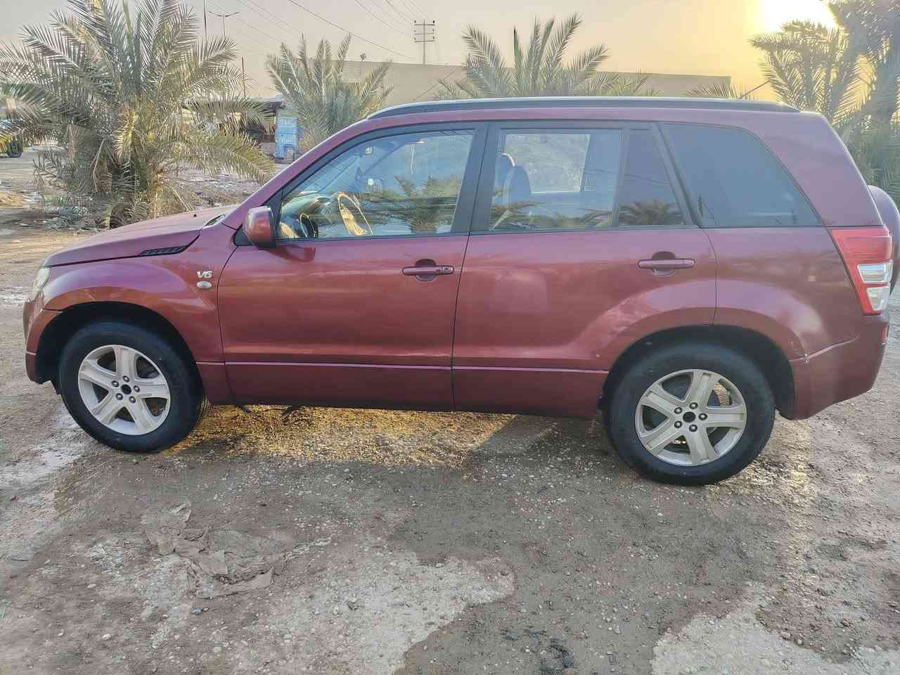 السلام عليكم 
سازوكي كراند فيتاره 2008 محرك v6 2700 رقم كربلاء جديد سنويه ل2029 مداور ثاني ويوم السياره فول 
ملاحضه ترهم مراوس شعندك نزل وبيع 

فتحه سقف 
بصمه ابواب 
بصمه تشغيل 
باتري جديد 
حداديه جديده 
تخم تاير جديد
السياره مال جناي بوجهك كبل لشارع ماناقصها كلشي 
بيها البنيد مرشوش اثر جراد ومامبولش فقط : العنوان الديوانيه : رقم الهاتف ***********
