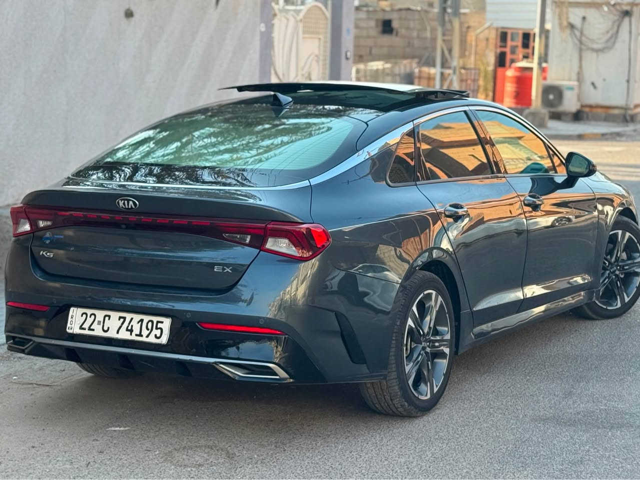 سلام عليكم 
كيا كي فايف وارد أمريكي فول موصفات 
Exاعلى فئه 
حادث سياره جاملغ امامي فقط وبلعراق صار بيها صبغ باب والباقي كفاله 
سعر 160
عنواني بصره 
*********** Singapore
