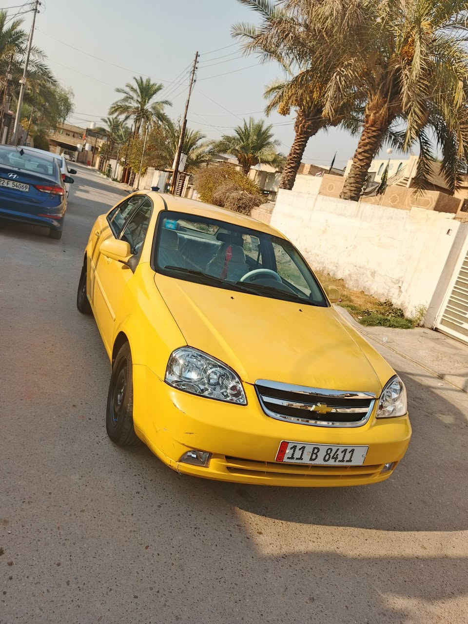 سلام عليكم.
ابتره للبيع موديل 2011 الشركه العامه رقم بغداد
الإنكليزي.
تحويل مباشر سنويه لل ٢٩.
محرك وكير وحداديه وتبريد  خير من اللّه كهربايات كلها شغاله.
صبغ جاملغ امامي فقط بدون ضربه.
سياره جديده ستخدام شخصي يعني ما مشتغله تكسي.
مال جناي سعر ٦٥ وبيها مجال بسيط.
مكان سياره بغداد محموديه رقم 📲 *********** /***********

