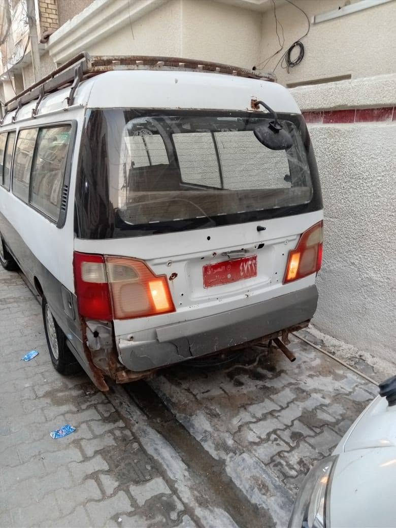 كيا فوتون للبيع موديل ٢٠١٠ فراشة مكينة ونجي دعامية بيها جديدة بس ما مشدودة رقمها الإنكليزي طالع والسنوية عضم عاج الي يريدها مكاني بغداد والي يريد يتصل ورقمي بي واتساب *********** 
سعرها ٤٢ وبي مجال قليل
