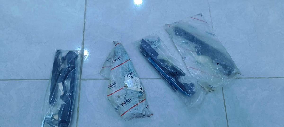 يدات باب سياره كولف تخم كامل جديد مامفتوح مكان نجف رقم الهاتف ***********
