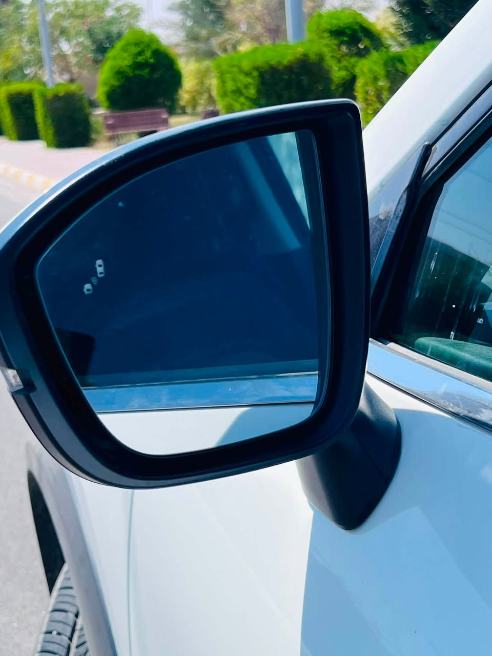 السلام عليكم
باتفايندر 2024 sv  4wd
سبعه راكب

السياره كاتي تترقم ( سليمانيه اربيل دهوك ) 

مواصفات sv 
بصمه 
دخول ذكي 
تشغيل عن بعد 
رادار امامي 
تحديد مسار 
قياده ذاتيه 
نقطه عمياء 
رادار خلفي 
حساسات خلفيه 
تبريد ٣ قطع منفصه 
تدفئه كشنات 
باب خلفي نص كهرباء 
كشنات كهرباء 
فور ويل 
مساعد نزول منحدرات 

وبعد بيهه هواي مواصفات 

ضرر جاملغ خلفي ربعه صبغ 
وباب جنطه بدلته بلاد نفس اللون 
بدون داخل بدون ايرباك بدون شاصي
السعر ٢٣٥ وبي مجال 
للاستفسار 
***********
