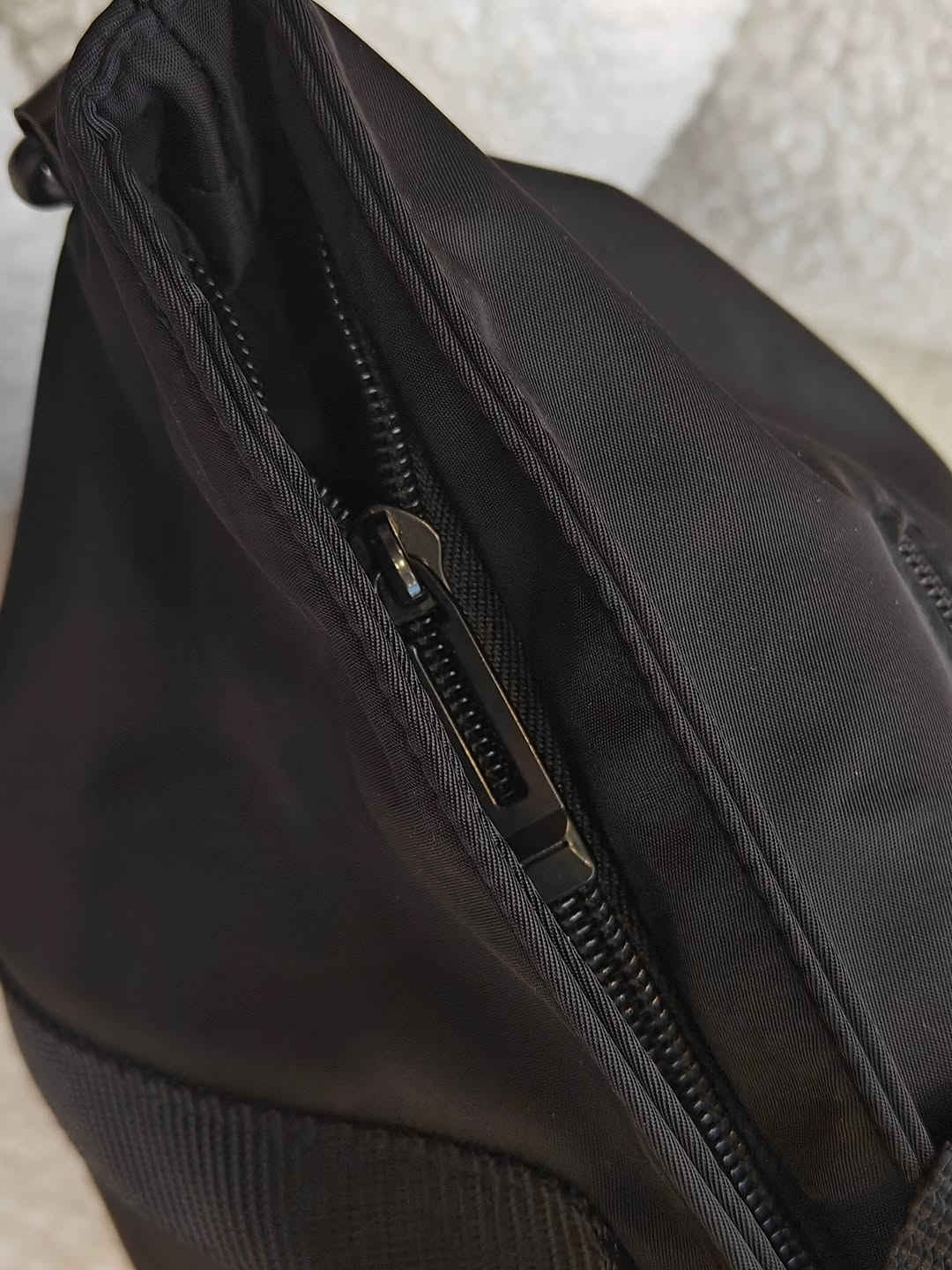 جنطة سفر او جم 👜✨
موديل عملي وحجمه كبير، مناسب للسفرات القصيرة والجم 🤎
القماش ضد الماء 💦
متوفرة باللونين: الأسود 🖤 والنفطي 🤎
تجي وياها سير إضافي للكتف
حجمها كبير وتتحمل أغراضكم بكل سهولة ✨
💰 السعر: 18 ألف
🚚 التوصيل لجميع محافظات العراق: 5 آلاف
📸 التصوير حقيقي من داخل المحل 🌱
