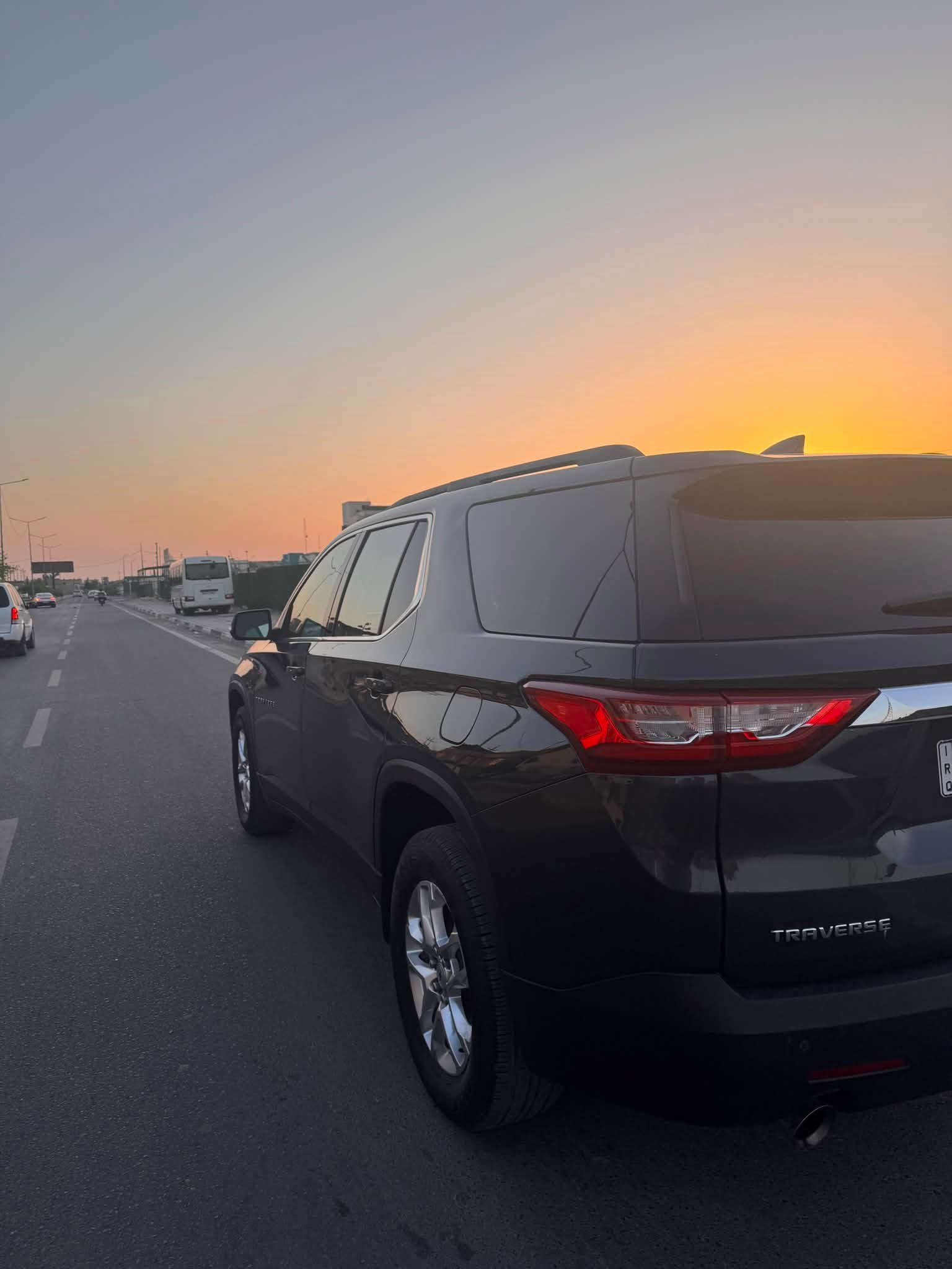السلام عليكم
شيفرولية ترافرس 2021 
3600  V6 
حادث خلفي بدون ايرباك ( بجم كبس ومكفولة من الحادث الامامي ) 
فئة LT 
رقم بغداد بإسمي 
مواصفاتها معروفه
7 راكب سياحي كشنات خلفي ViP 
3 قطع تبريد 
صندوق كهرباء 
ماشية 145 الف كم 
ملاحظة : البنيد بي طخة بالتحميل موضحة بالصور ومصلح وكامل 
السعر 227 وبي مجال 
للتواصل : *********** واتساب
