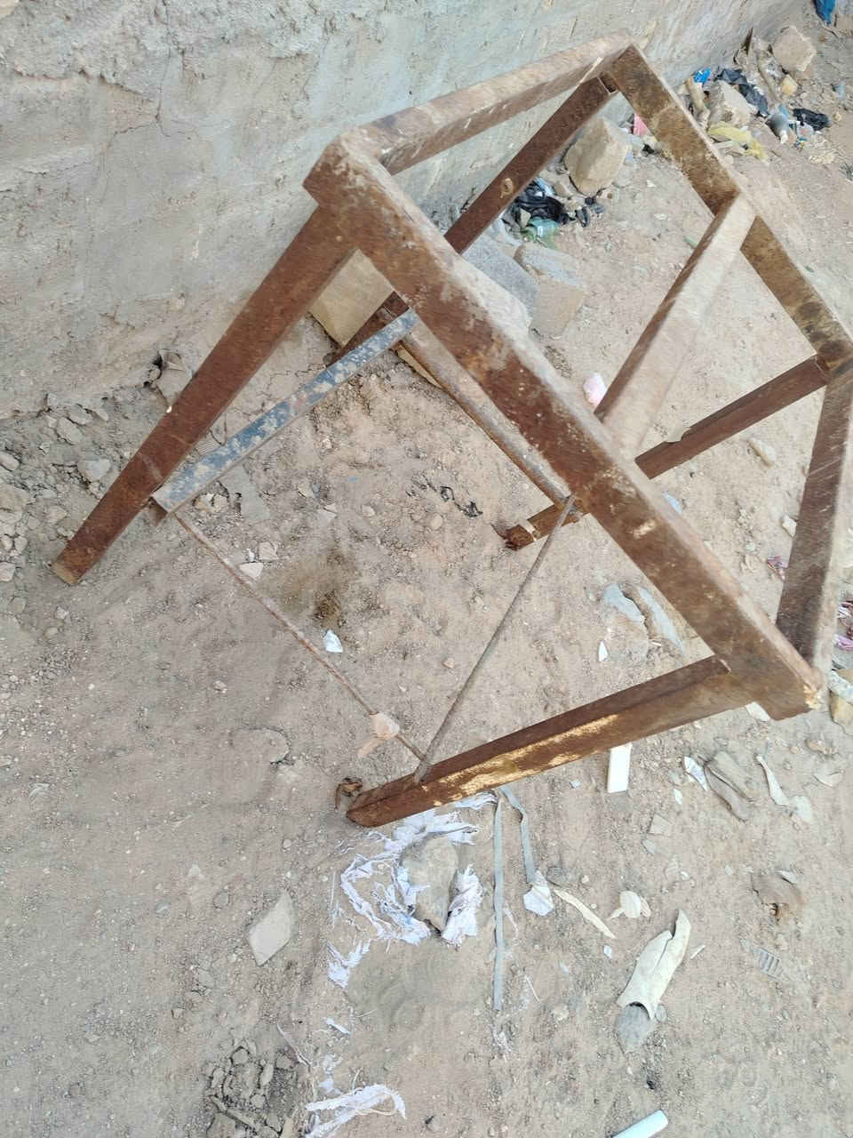 للبيع دوشك ضغط عالي مستعمل ب25 وهاي الحديده تفيد للمبرده ب10 مكاني النداء شارع المجمعات للاتصال ***********
