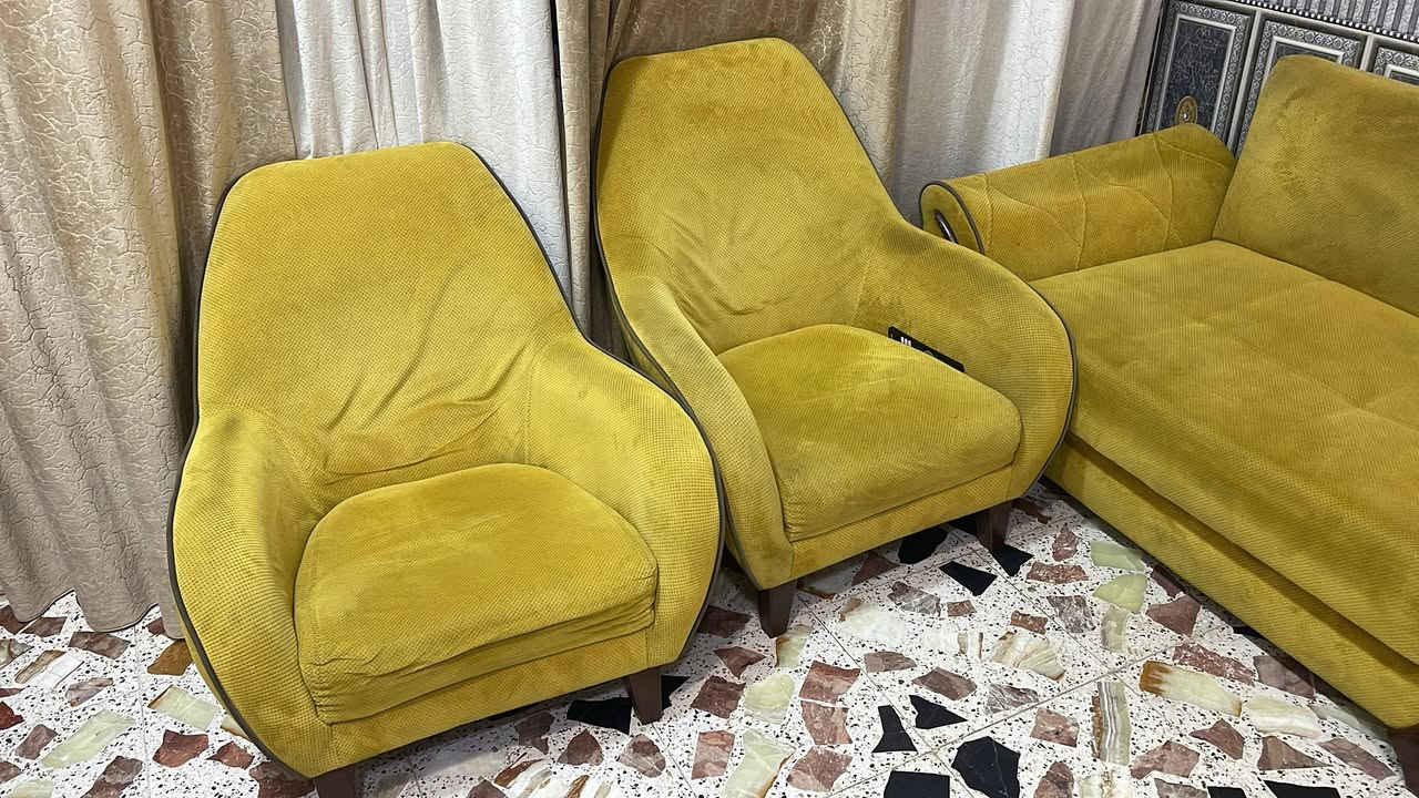 تخم اخو جديد سعره ١٢٠ وبي مجال الاتصال ***********
