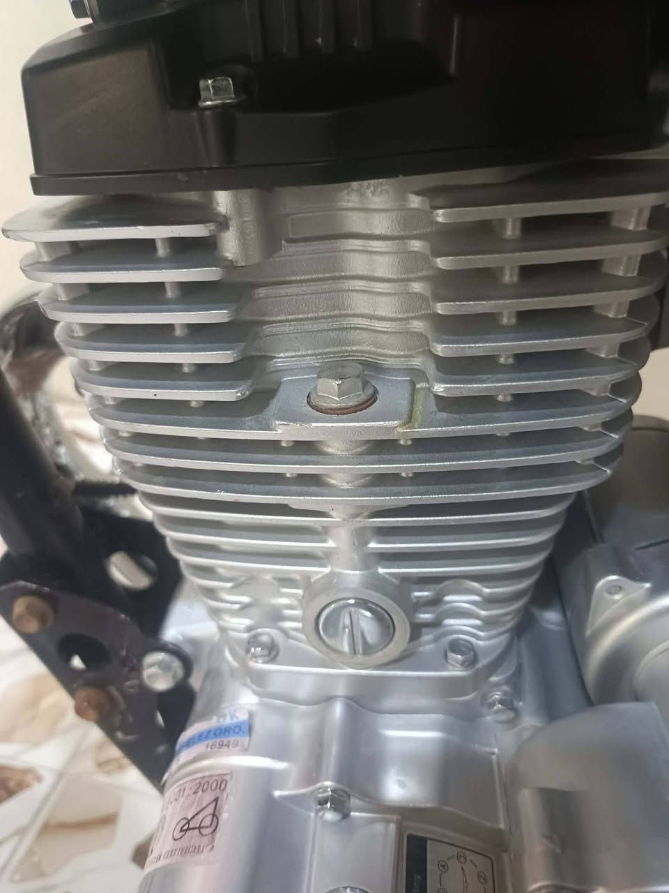 سلام عليكم
دراجه سونك 2025 مكفوله كفاله عامه 
حجم مكينه 150cc
لون مميز ابيض 
اختت زيروو 
اوراق 6 بيهه 
بصمات شغالة
سعر900 وبيههه مجال الشرايه 
مكاني ديالئ بعقوبه دور الزراعة
رقم: ***********
الي مو شراي لا يتصل
