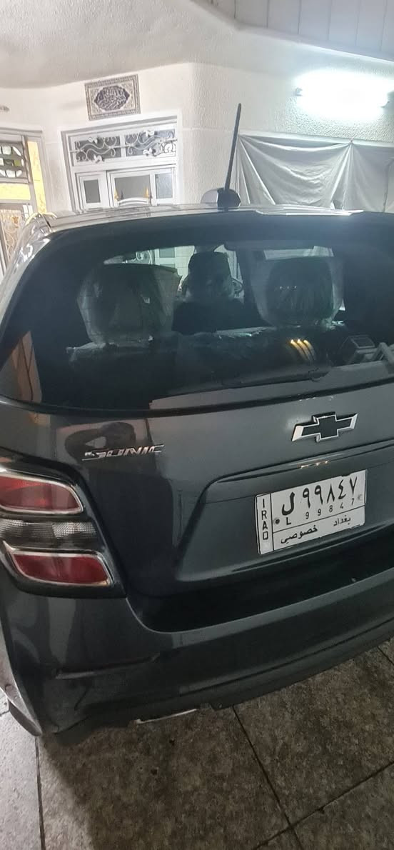 السلام عليكم للبيع سياره شوفر سونك موديل ١٩  بغداد  ماشيه ١٢٠ Rsيعني موصفات حادثها جاملغ سايق  ودون دواخل وهنا بل عراق تقريبا نفس مكان ومرجع بارد و حافه بنيد سياره كير محرك  تبريد خير من الله صدر  ٧٥ بل ميه نظافته باتري جديد  تخم  تاير نظيف  كلشي بيها شغال  موصفاتها شاشه كاربلي كامره لايت اوتو بصمه تشغيل بصمه ابواب جام كهرباءي مري كهرباءي  تحكمات بل استيرن كروز سرعه  مودات صوت كشن كهربأي مخمل مطعم ابو خط الاحمر مانع انزلاق ويل كب كروم ابلادي  وبعد بيها موصفات سعرها ٧٥ وبيها مجال بسيط حق الجيه مكانها حي الاعلام لتواصل عل رقم *********** او خاص
