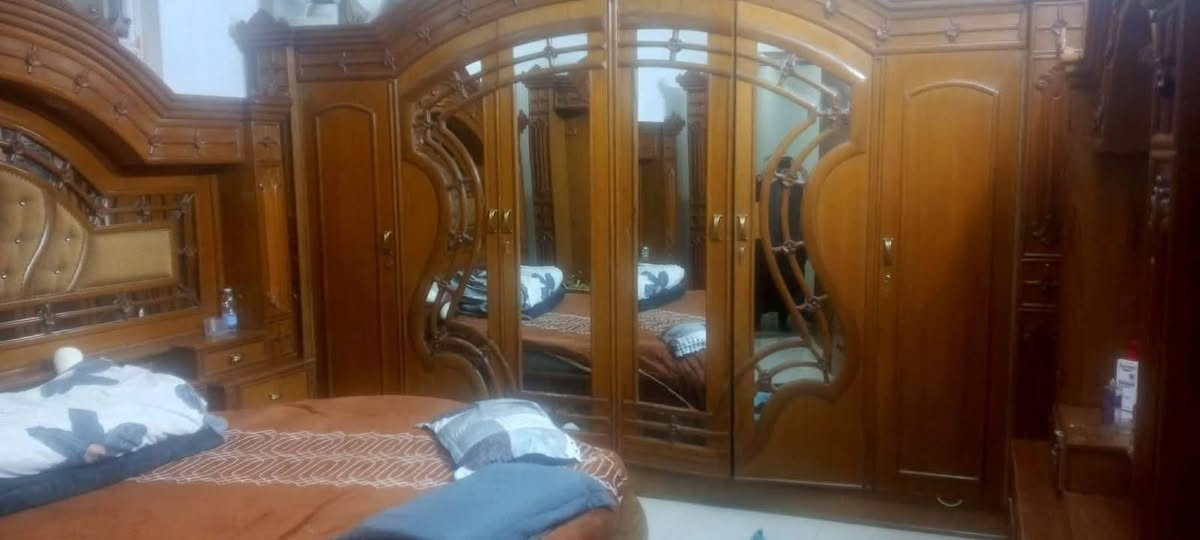 غرفة • سعر مناسب • مستعجل