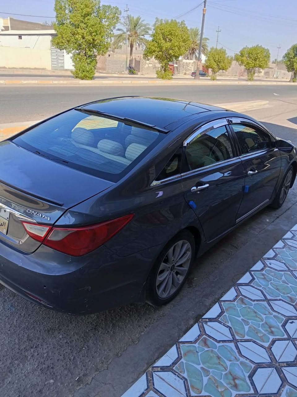 السلام عليكم
سوناتا للبيع 
موديل ٢٠١٠خليجي 
محرك ٢٤٠٠دووش 
السياره جاهزه بدون نواقص 
كير محرك صدر تبريد كلها جاهزه 
فول مواصفات بنوراما كشن كهرباء 
تحكم تبريد قطعتين 
رقم اربيل صاحبها بالمنطقه 
بدون حادث بيها صبغ هلال جوملغ خلفي فقط 
للاستفسار ***********
السعر ١٠٠وبي مجال 
عنوان رمادي

