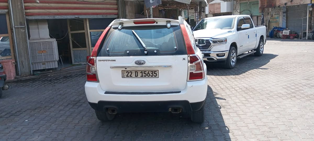 للبيع او مراوس كيه سبورتج خليجي مكفوله من حادث وجاهزه موديل 9رقم اربيل انكليزي شرط التحويل سياره حلوه وجاهزه قطعه وحده صبغ والباقي كفاله مكينه 2000السعر 115عنوان واسط *********** خاص واتساب
