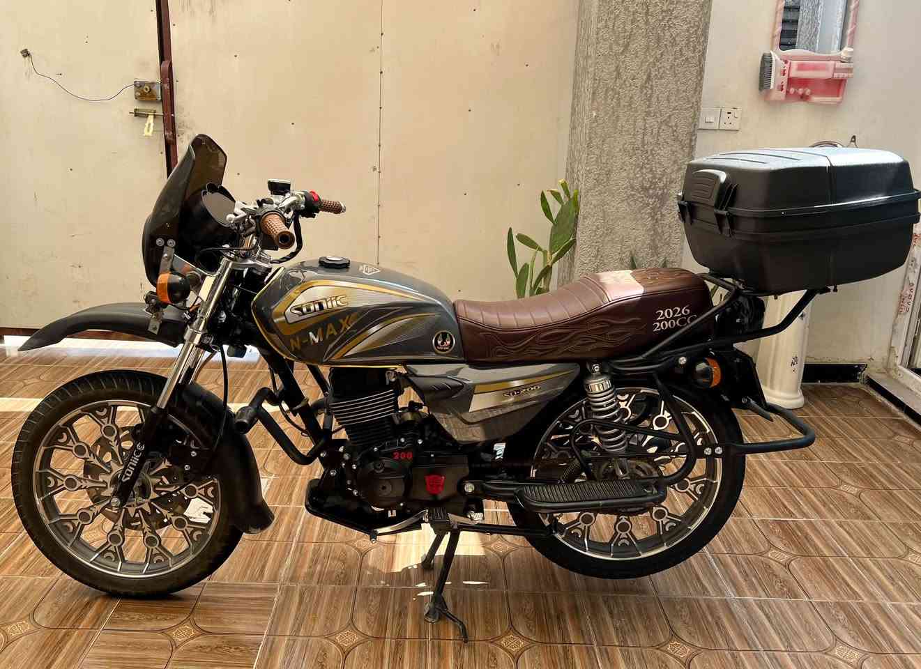 السلام عليكم
دراجه سونك N-MAX موديل 26
مكينه 200cc ضاغطة وزنجيل CBF
كفاله عامة شرط مكينه بعدها وضع شركة
استخدام شخصي اوراق سكنر
السعر ٩٥٠ قفل
مكاني ناحية كنعان
للتواصل وللاستفسار ***********
