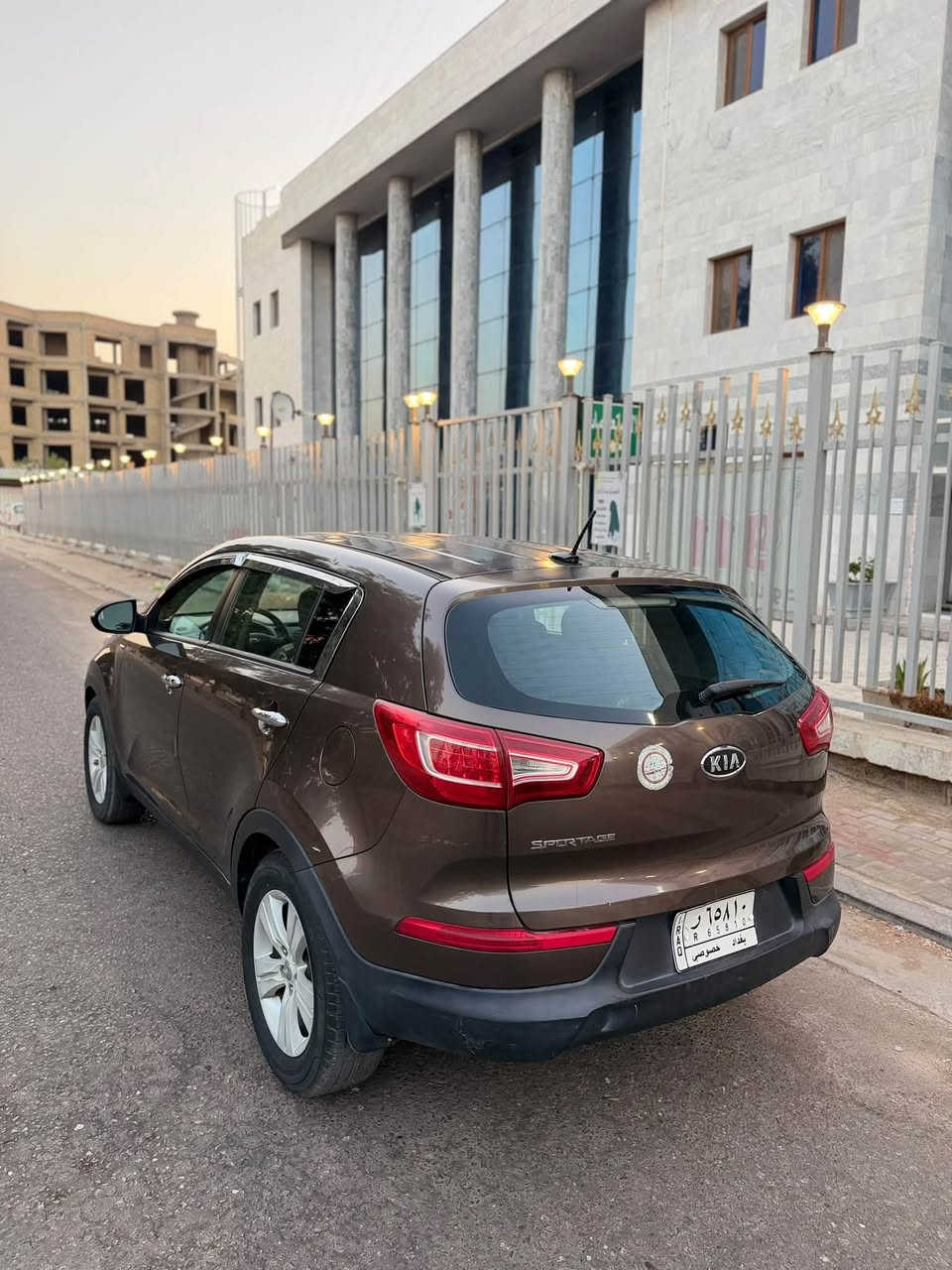 كيا سبورتج موديل12امريكي حادثها جاملغ امامي وبيها 3قطع صبغ بدون حادث السياره مكفوله من لغد وشاصي وتكم وحوض كير ومكينه جدد حداديه جديده تبريد ثلج  تخم تاير جديد السياره مانقصها اي شي مكينه 2400دوش المرغوب الموصفات نص فول السعر103وبيها مجال ***********مكان السياره كربلاء مركز مدينه
