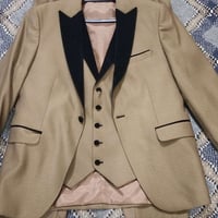 بدلة 3 قطع • جبيرة • للبيع