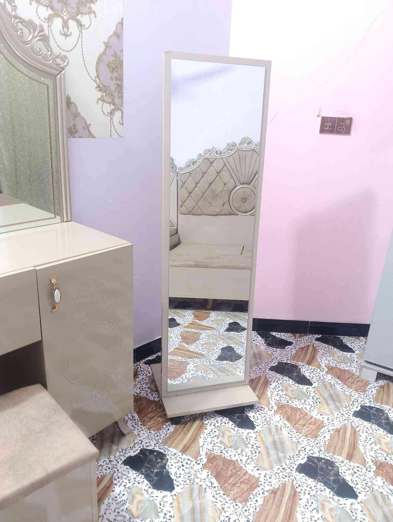 غرفه تركيه ملكيه نضيفه لوك صبغ حراري اصلي وجام ليزري وبرقي جوي حديد وضهر بلوك وناره شغاله وبيه كنتور اضافي مال طفل بابين السعر 750وبيه مجال بسط اتصل علا الرقم /***********/***********//مكان فلوجه
