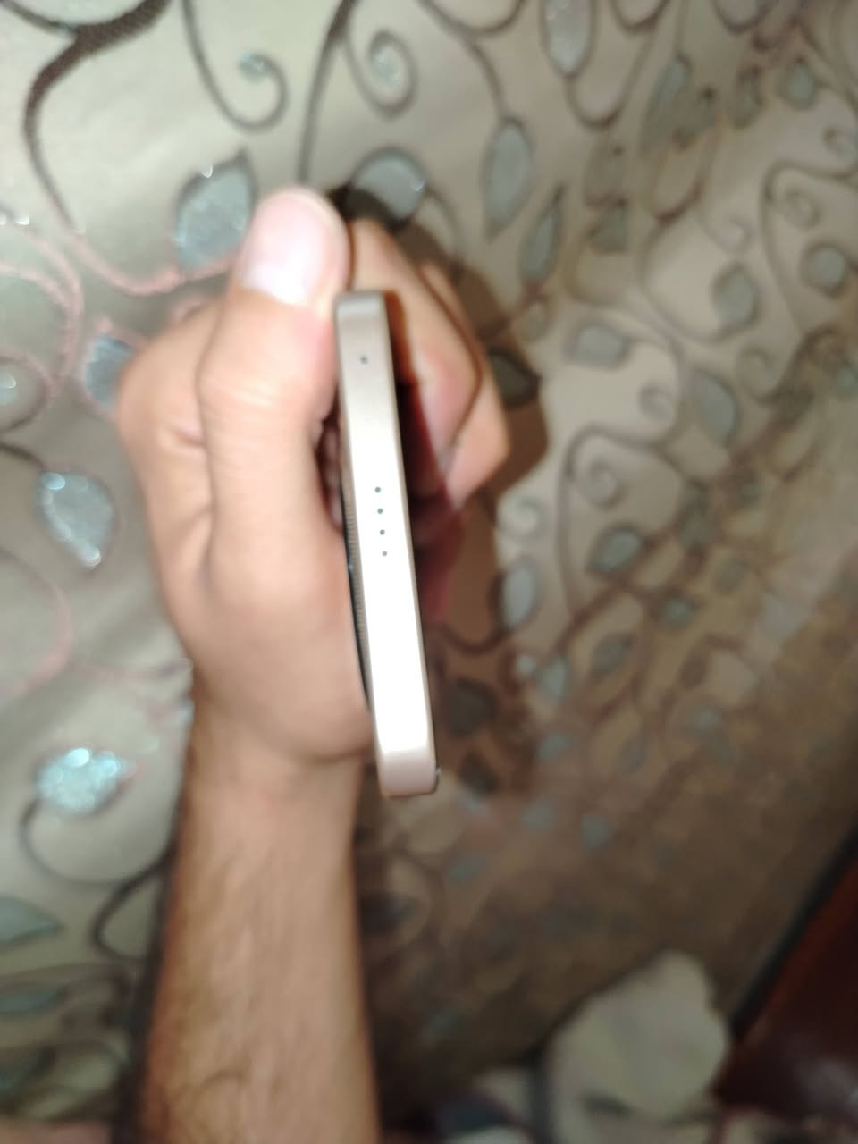 السلام عليكم للبيع هونر X9d جهاز جديد مابي ولا شخطه ملحقاته كاملة مكمله 90 فريم ببجي شاحنة 66 واط شحن سريع جهاز اخو الجديد لون ذهبي مميز عشوائيه 12 +12 يعني 24 صارله شهرين من مشتري سعر الجهاز 425 وبي مجال قليل للطيبين مكاني بعقوبه   رقم الهاتف *********** متواجد واتساب اتصل وبيك خير وتدلل
