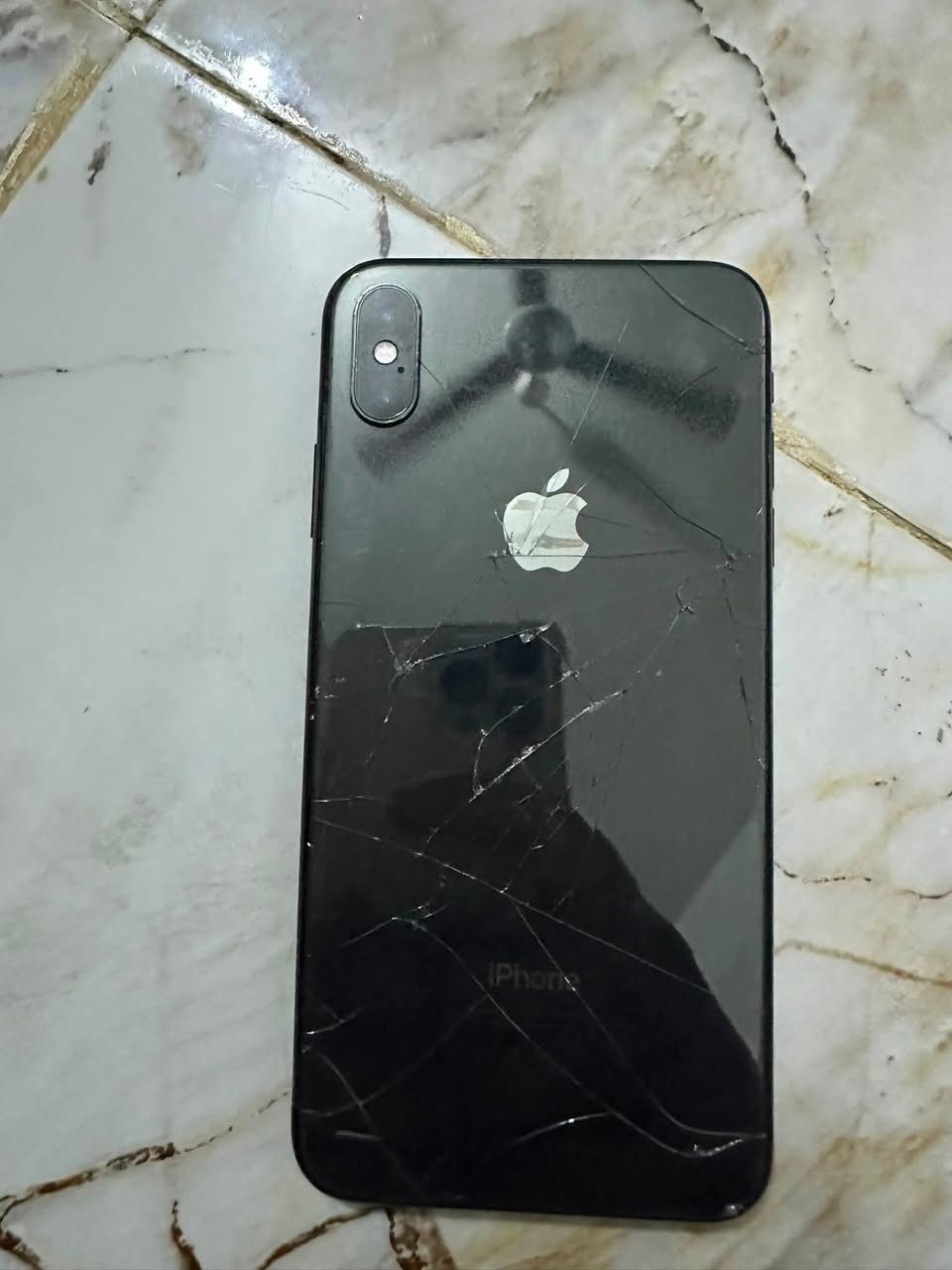 السلام عليكم ورحمة الله وبركاته 
اكس S ماكس للبيع 
جهاز مفطر الضهر 
ذاكره 256 
بطاريه 100 
سعره 190 وبي مجال 
اتصل وتدلل ***********
