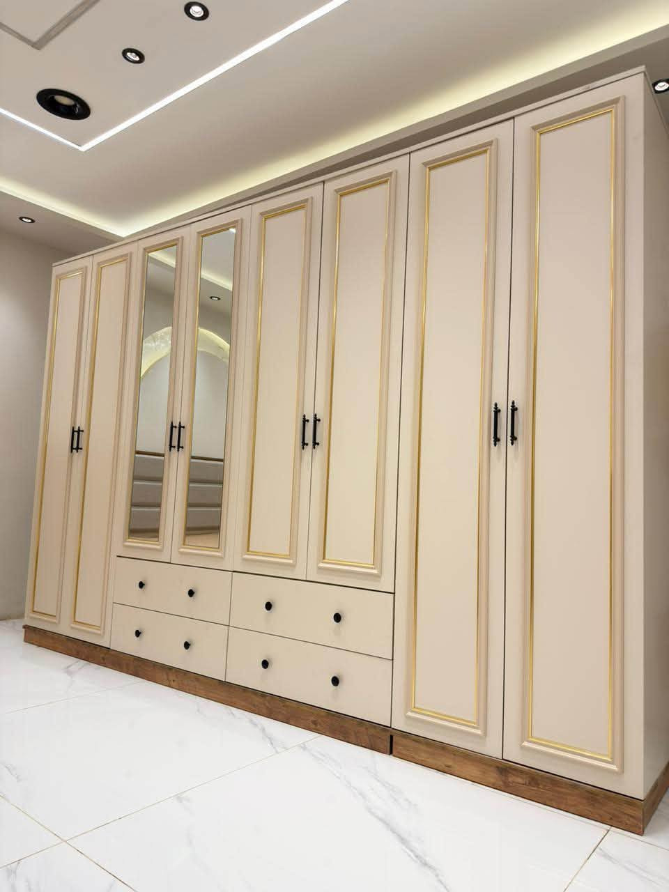 موديل اسيل 

10 قطع             سرير مخزن 

ضهر بلوك بالكامل 

شغل ممتاز 👌 

💣💣

1400
75 شد ونقل 
***********7772789267
