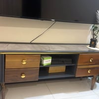 قطع للبيع ميز بلازما ٧٥ وتخم ١٠مقعد ٦٠٠ وبردات سجة ٥قطع تفصال ب ٢٥٠  و...