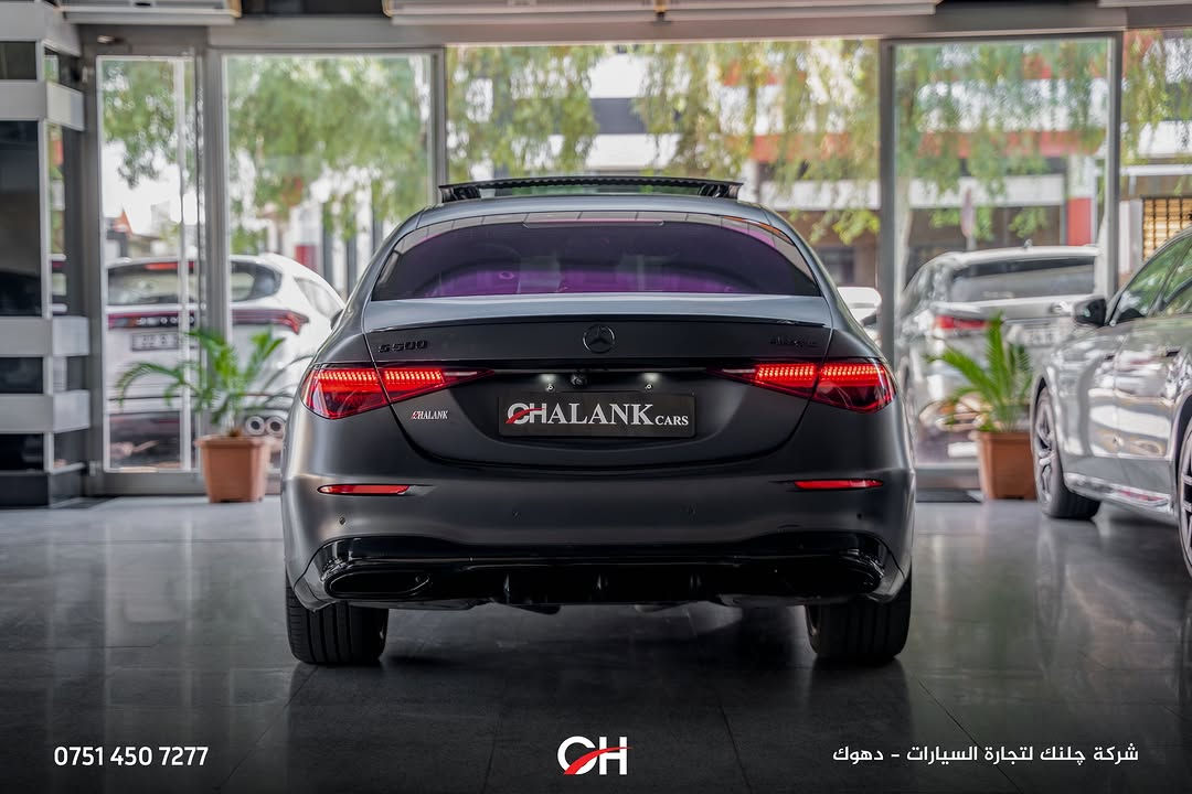 Mercedes-Benz S500 4MATIC
السنة: 2023 الممشى: 60,000 ميل الحالة: USA Clean الموقع: دهوك
المحرك ونظام الدفع:
محرك 6 سلندر خطي 3.0 لتر Turbo
نظام Mild Hybrid EQ Boost
القوة: 429 حصان
العزم: 520 نيوتن متر
ناقل حركة أوتوماتيك 9 سرعات 9G-TRONIC
نظام دفع 4MATIC
تسارع 0–100 كم/س: حوالي 4.9 ثوانٍ
المواصفات:
شاشة وسطية 12.8” OLED
شاشة عدادات رقمية 12.3”
Apple CarPlay + Android Auto
كاميرا خلفية
حساسات أمامية وخلفية
مقاعد جلد فاخرة
مقاعد أمامية كهربائية مع ذاكرة
تدفئة وتبريد المقاعد
فتحة سقف بانوراما
Ambient Lighting
نظام صوت Burmester
Head-Up Display
دخول وتشغيل ذكي
Soft Close للأبواب
مصابيح Digital Light
أنظمة أمان ومساعدة السائق
📞 *********** شركة جلنك وليد صبري – دهوك
#Chalank_cars_duhok

نص مكتوب في الصور:
- *********** CH شركة چلنك لتجارة السيارات - دهوك
- ***********
- CH
- شركة چلنك لتجارة السيارات - دهوك
- *********** شركة چلنك لتجارة السيارات - دهوك