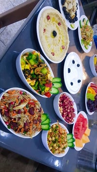 شيف تنفيذي • مطبخ شرقي وغربي • شاورما