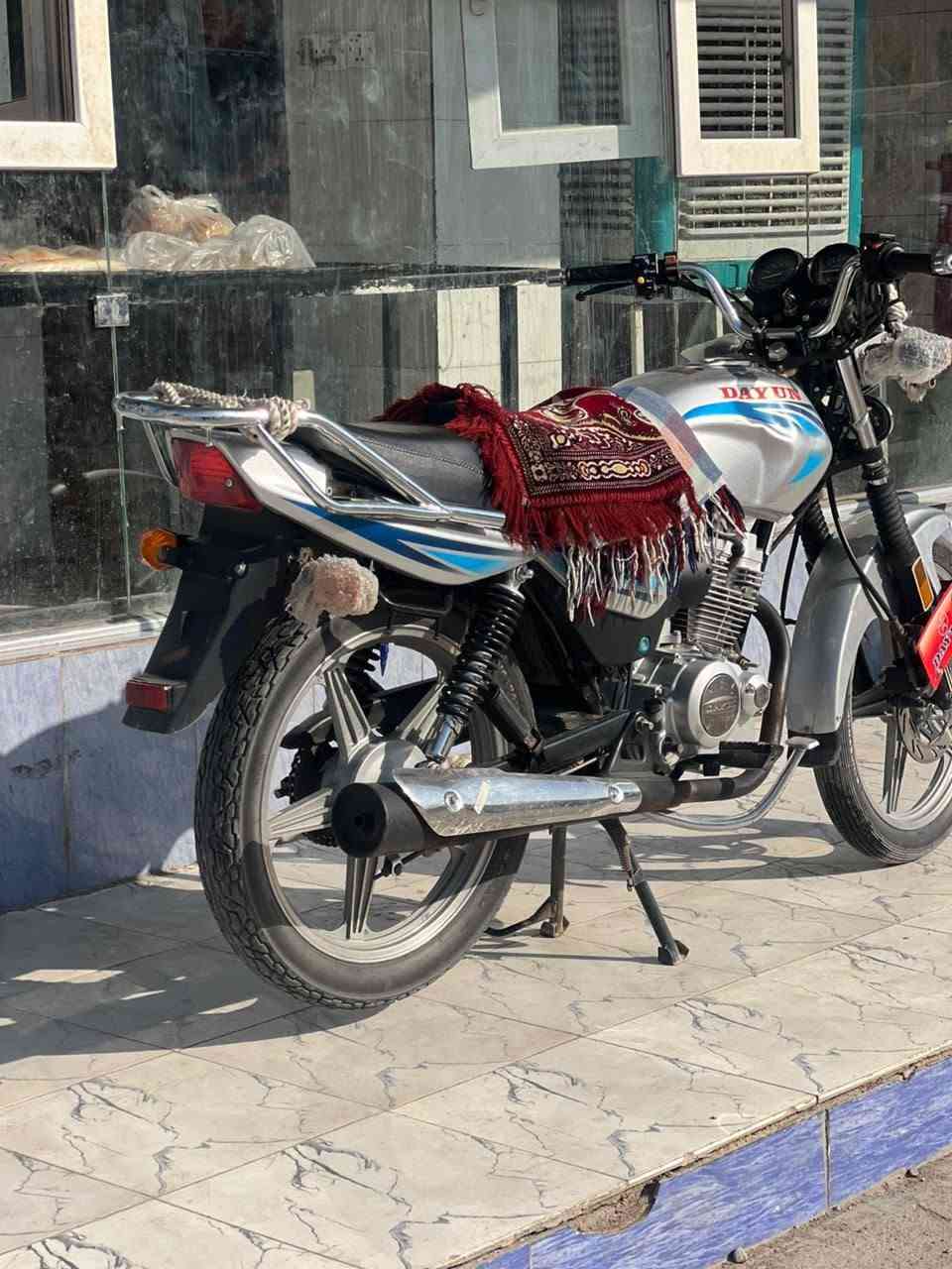 دراجه للبيع موديل 21طالع ب25 اوراق اصولي مكفوله كفاله عامه ماعده التانكي معفوس شراي تعال خاص او اتصل  ***********
